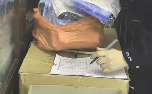 ����Ʒ���ֹ�Ա����ְ��15ƪ