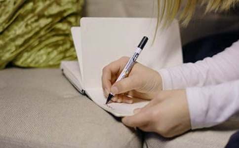 ����ʯ������У���ѡ32ƪ��