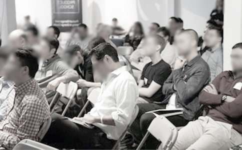 大班优秀美术公开课教案《蓝布风情》