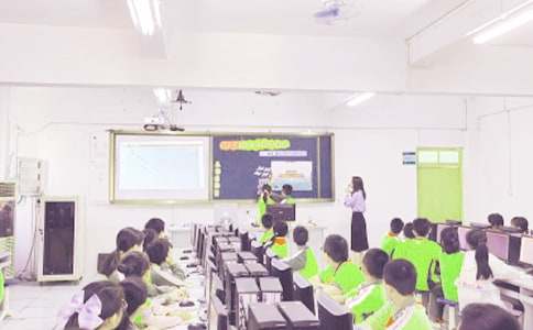 ţ�ٵ�һ���ɽ�ѧ��