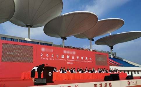 【精品】开学典礼学生代表演讲稿三篇