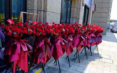 ���ѵ꿪ҵ�󼪽��