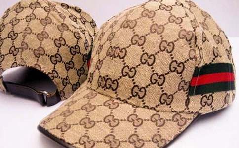 小班体育游戏教案传帽子