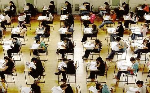 实用的期末考试反思作文(荐)