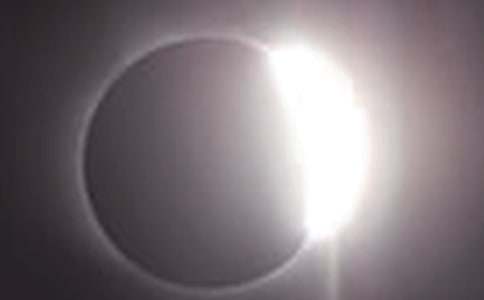 《日食和月食》的科学教案