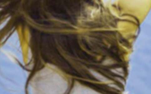 妈妈的头发大班美术教案