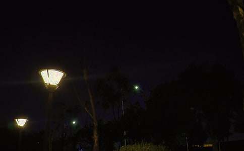 ������־����˵˵����180��