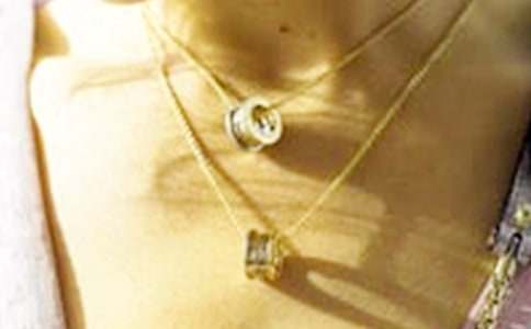 �鱦���չ����ܽ�