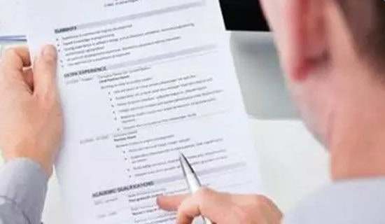 关于应届生求职自荐信模板锦集6篇