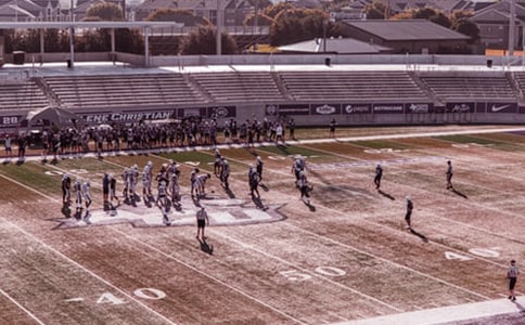 关于校园的作文:校园的操场