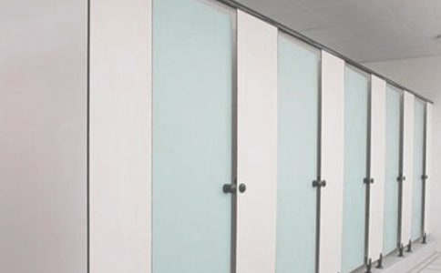 公共厕所(猜一外国首都)