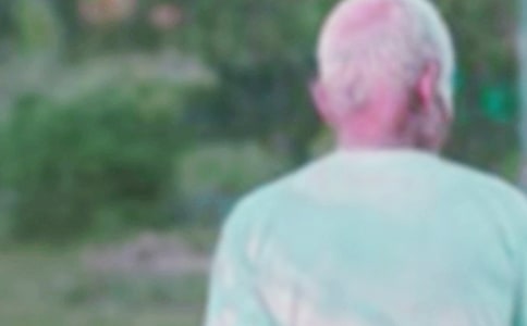 这个大叔有点萌