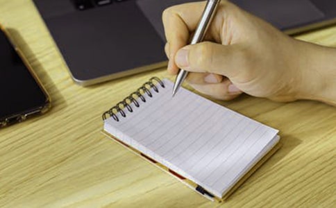 �Ŵ�Ӣ�۵�ʯ�����У���ѡ26ƪ��