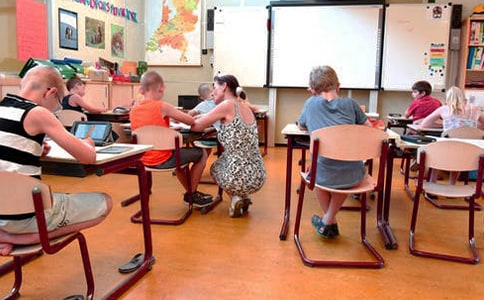 中班美术公开课小蝌蚪教案