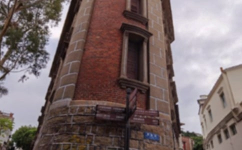 ����������300��