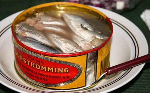 你踢开的不只是一只罐头盒