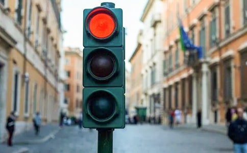 ���̵�����