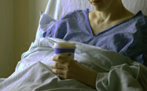 茶和牛奶溃疡患者莫“贪杯”