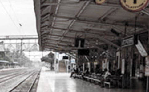 ���ں��ٻ�վ���ʵ������