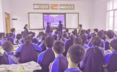 《都市精灵》的教学反思范文