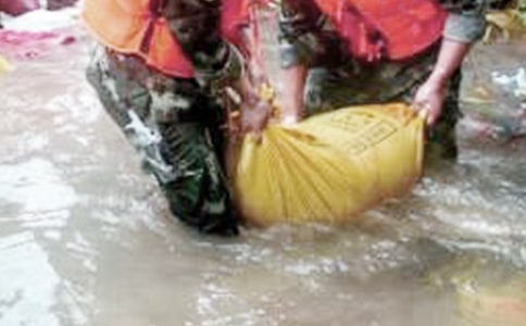 抗洪救灾先进事迹