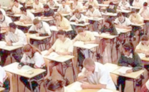 初二上册语文考试小作文