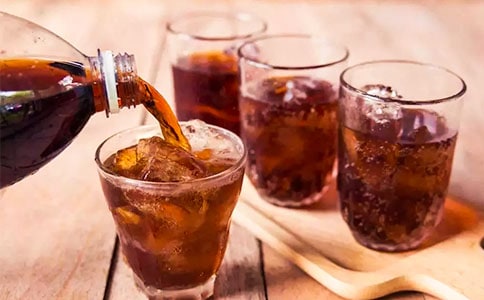 可乐男孩:想读经济学做慈善家