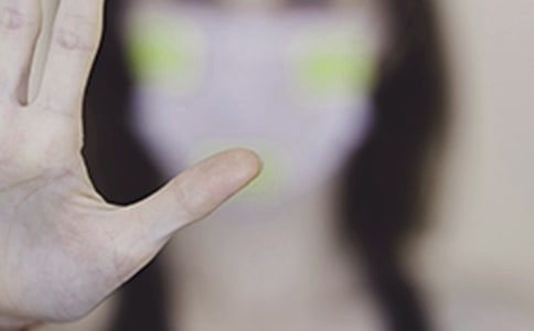 在流感肆虐的日子里-六年级-记叙文