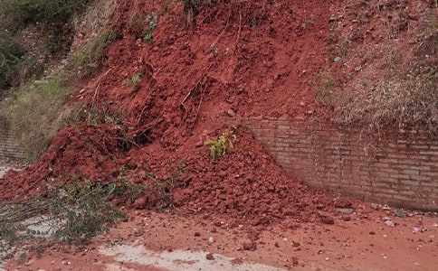 关于舟曲泥石流作文500字