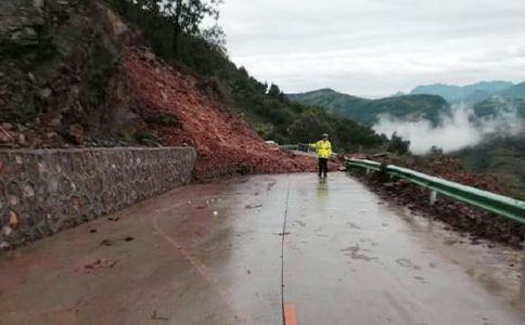 �Ĵ��Ű��и�Ϫ����ʯ���������ۺ������о�