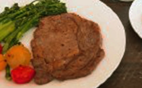 吃牛排说说周末吃牛排说说