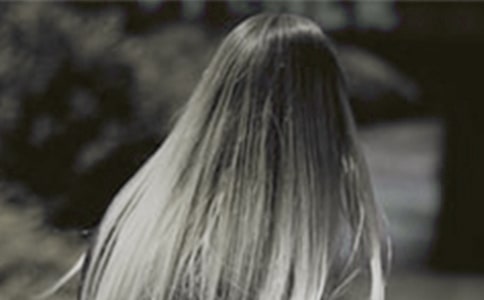 ����Ů�Ӱ����°����и�800�֣�ͨ��5ƪ��