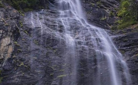 游黄果树瀑布作文