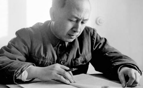 ��Ǯѧɭ�Ĺ��¡�����з��ģ���ѡ5ƪ��