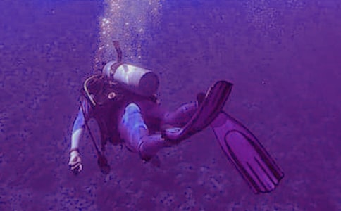 ����ѧǱˮ������150��