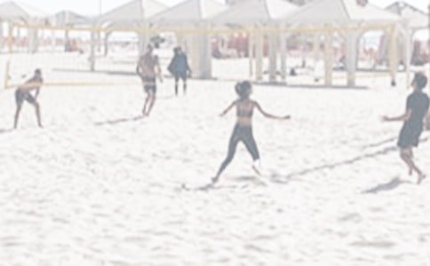 �Ϻ���ɽվ����Ů��ɳ̲��������÷��ֶη���