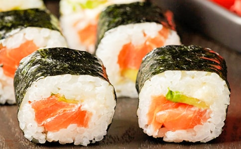 ����Ĵ��⡶��˾֮�񡷹ۺ�У���ѡ13ƪ��