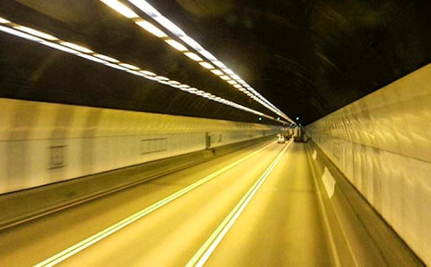 温馨的隧道作文