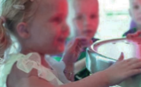 �߶�����ͯ�꡷���ĵ����