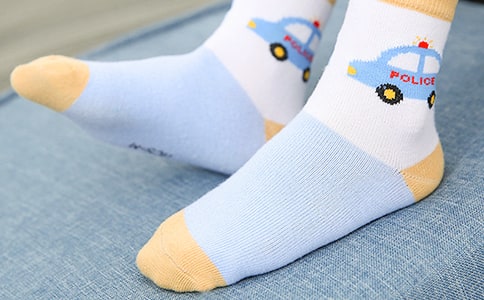 资助袜子发放简报