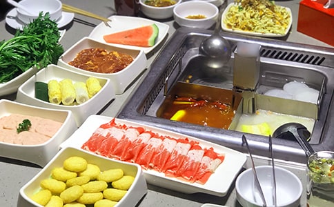 读《草地晚餐》有感800字