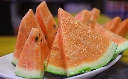 描写炎热的夏天句子(精选200句)