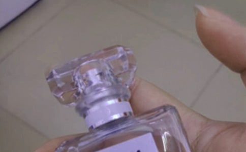 雨中的香水百合_1200字