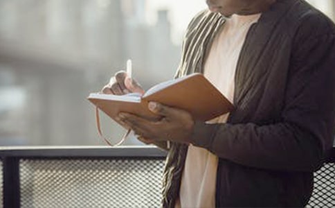 ѧ��ѧ������440��