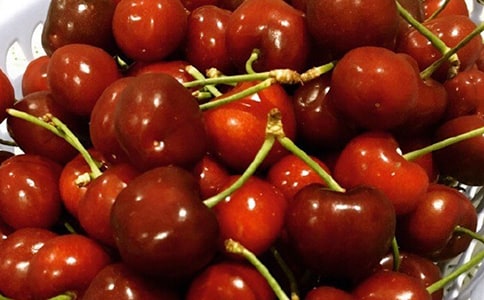 ��ӣ�ҹ��Ĵ����и�����300��