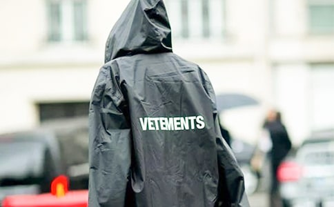 一生花瓶一世雨衣散文