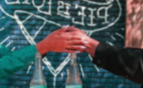 �Һ������и�Լ��С�����λ����